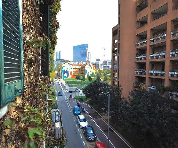 The Of Fame - Bosco Verticale View *